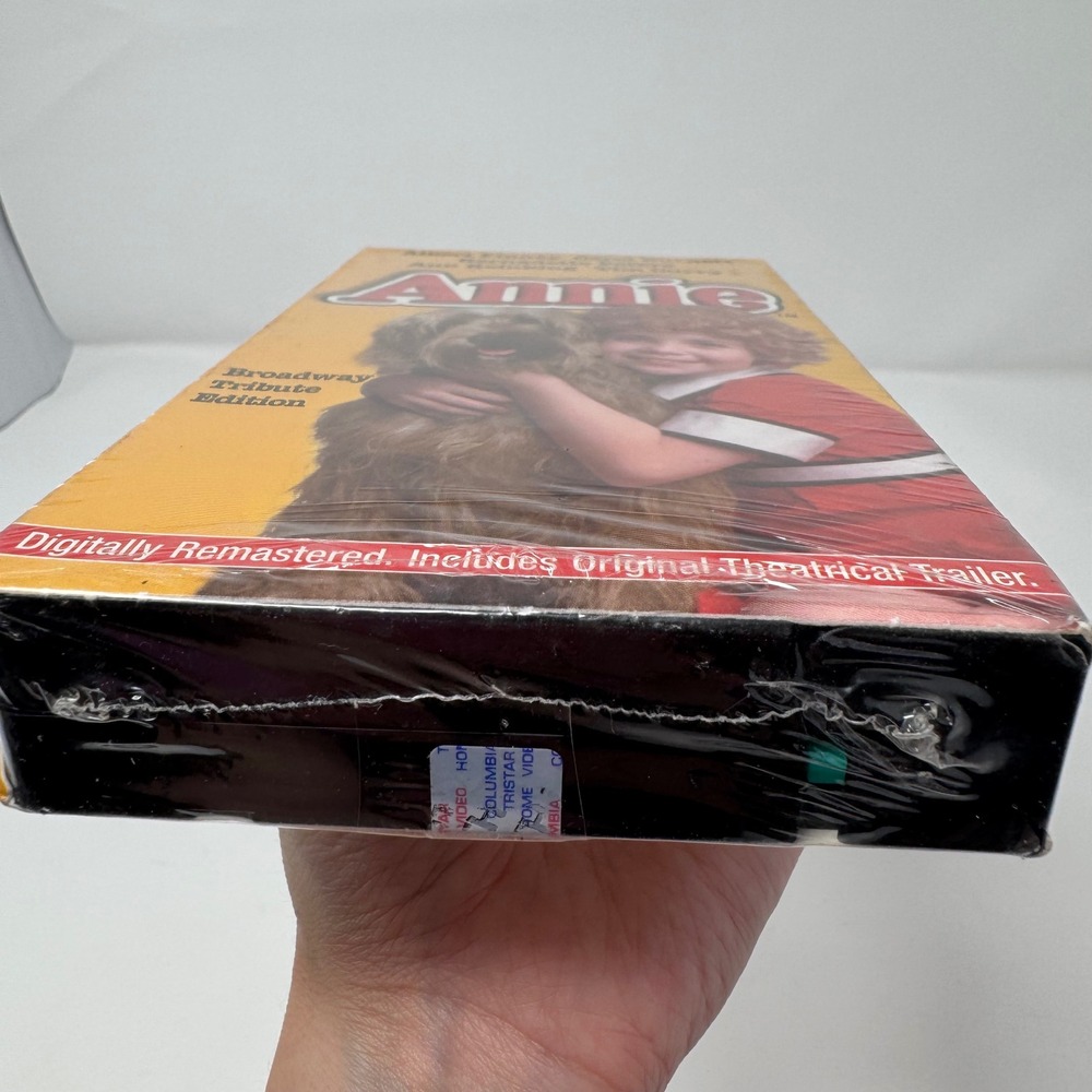 Annie VHS 1997 SEALED‎ NEW Broadway Tribute Edition Never Opened Tape - Picture 8 of 10